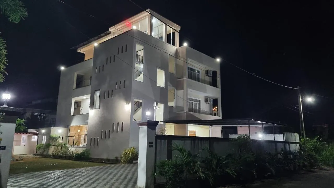 Grand Station Residence Seeduwa 0*,