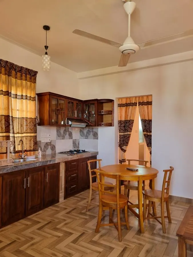 Grand Station Residence Seeduwa 0*,